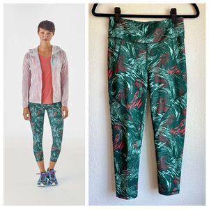 Patagonia Centered Crop Leggings in Green & Pink - Size S